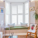 Stylish 2Br Flat W Gardn In Wood Green, 2 Min Tube