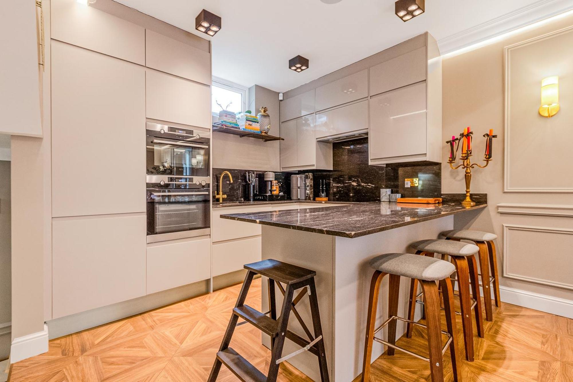 Stylish 2br Flat W Gardn In Wood Green, 2 Min Tube * London